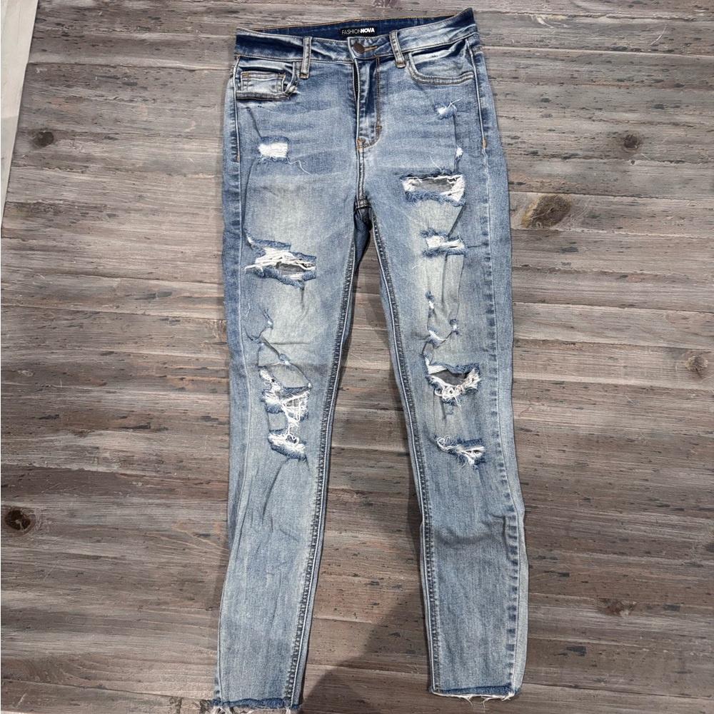 EUC Fashion Nova Skinny Distressed Blue Jeans